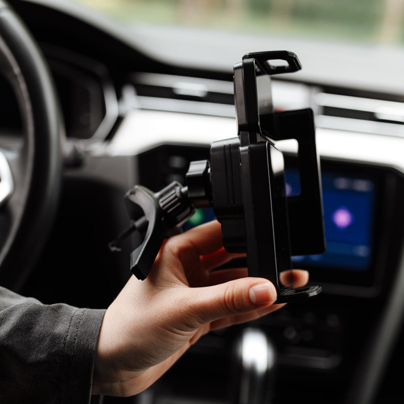 Автомобільний тримач X06 з бездротовою зарядкою 15W